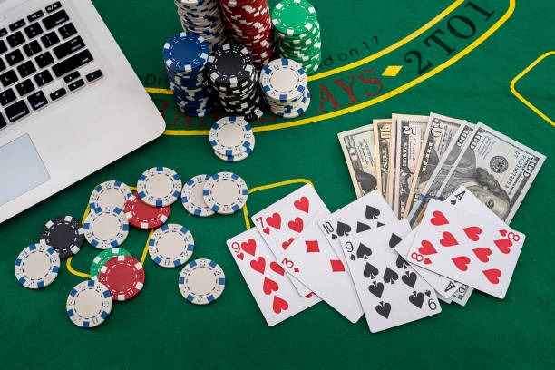 Roulette wheel spinning on flyff live table with English dealer and chat interface